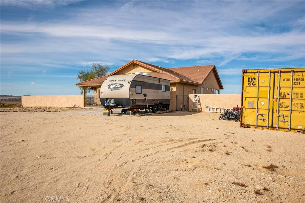 29 Palms, CA 92277,74384 Rocky RD