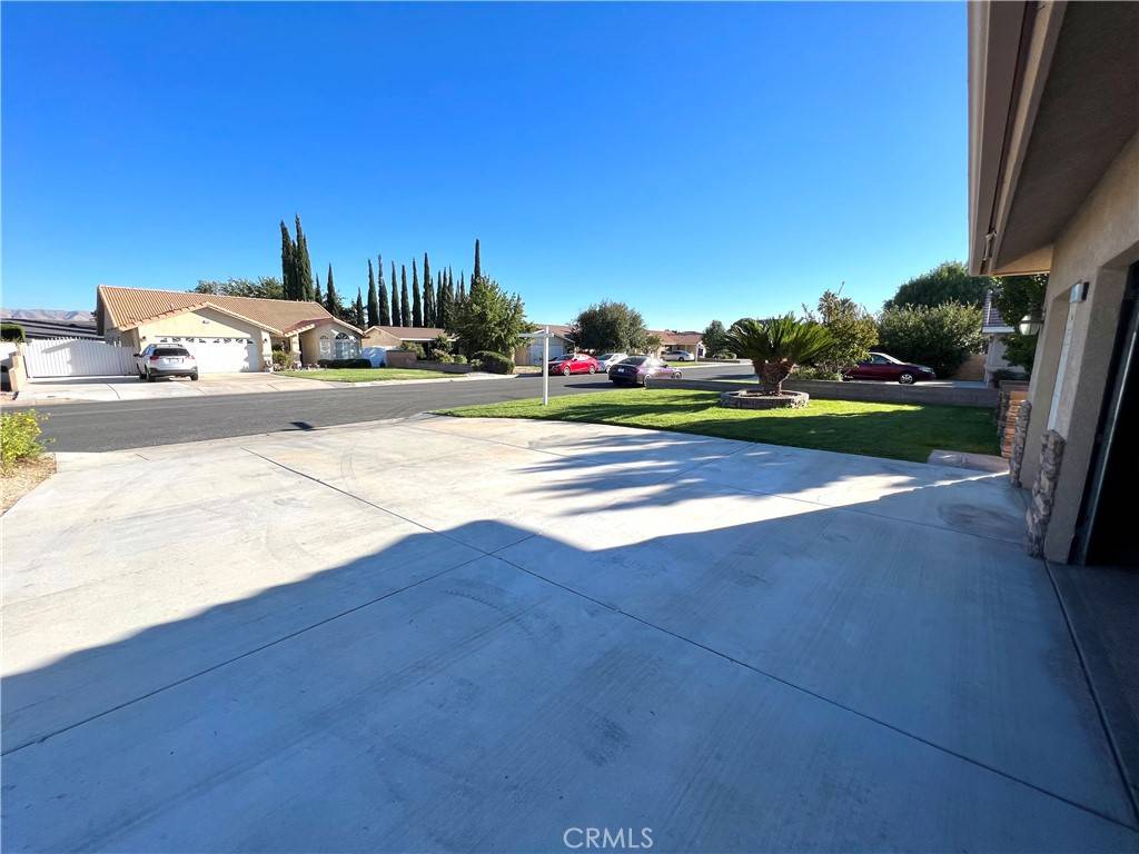 Victorville, CA 92395,17888 Canyon Meadow RD