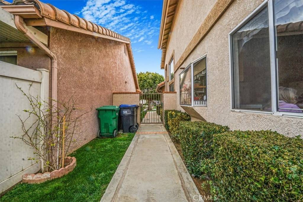 Banning, CA 92220,1308 Pleasant Valley AVE