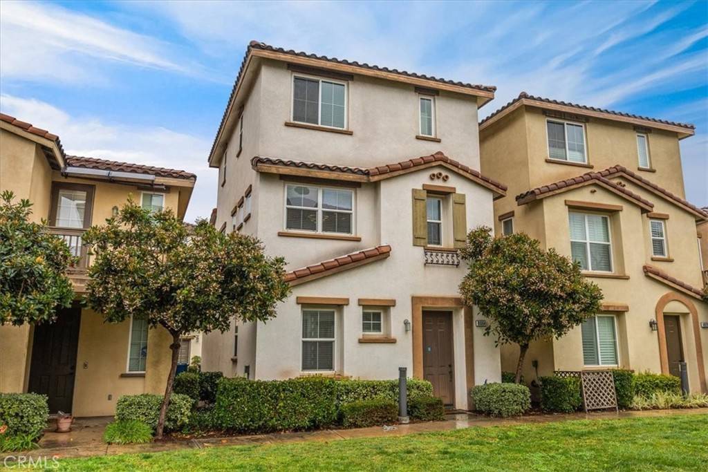 Stanton, CA 90680,8064 Ravenna LN