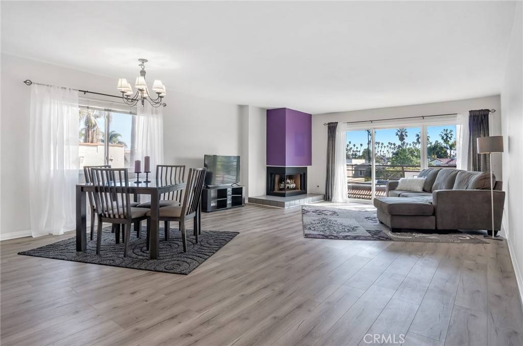 Long Beach, CA 90803,3833 E 2nd ST #203