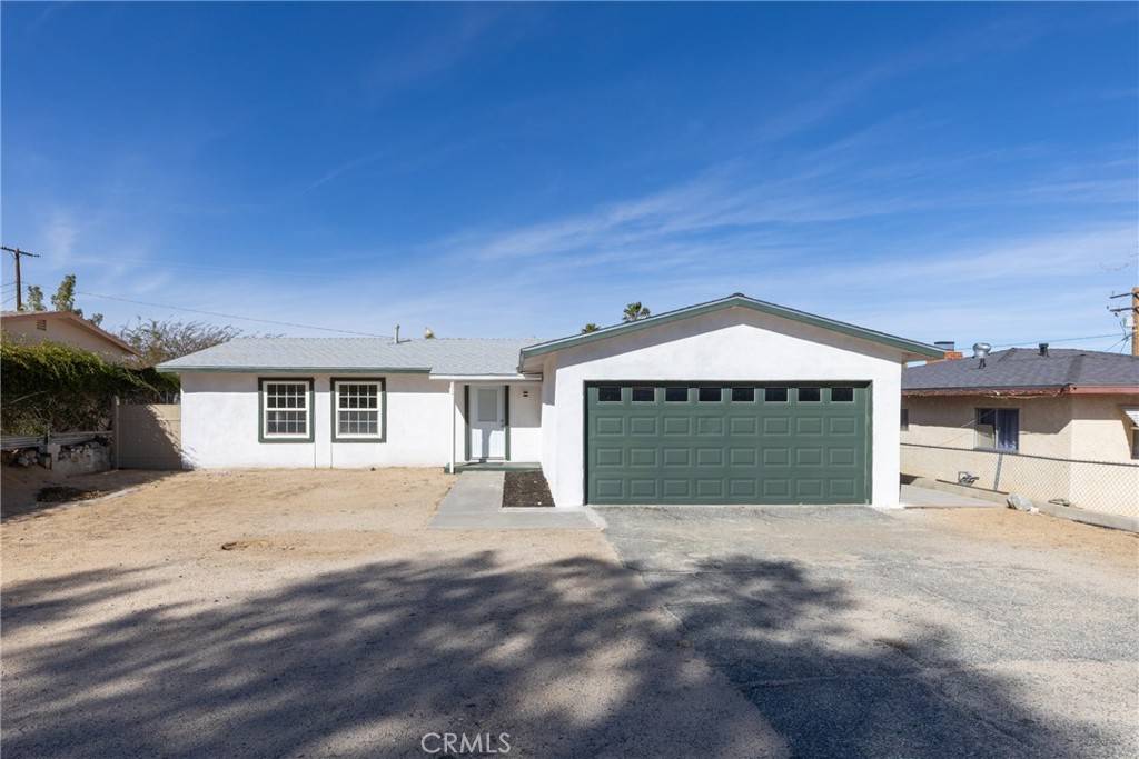 Joshua Tree, CA 92252,61504 Sunburst DR