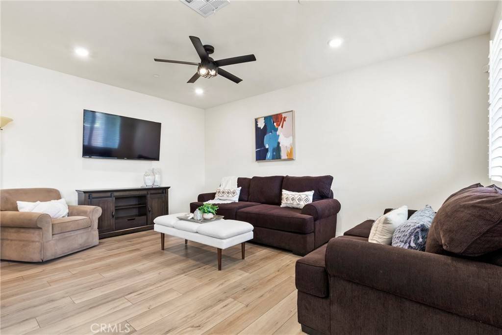 Fontana, CA 92336,16621 Wyndham LN #7