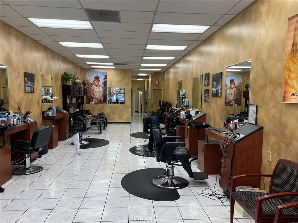 Claremont, CA 91711,548 E Baseline
