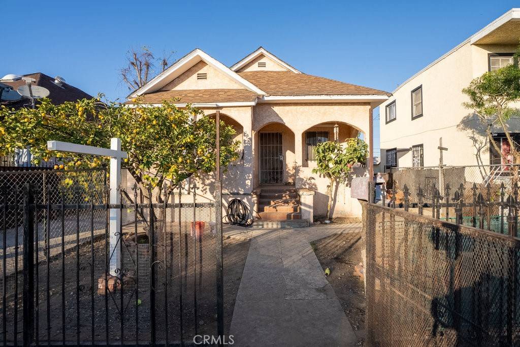 Los Angeles, CA 90011,1447 E 22nd ST