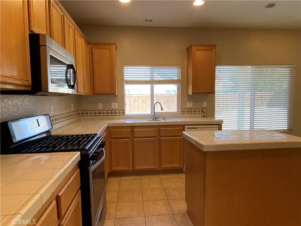 Victorville, CA 92392,12539 Sunglow LN