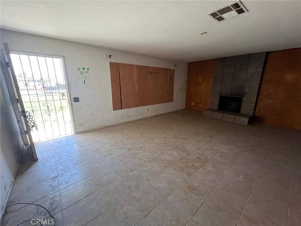 Rialto, CA 92376,604 N Acacia AVE