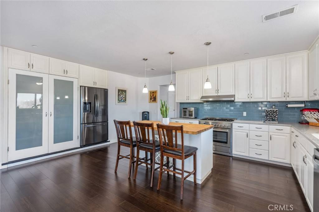 Redlands, CA 92373,259 E Crescent AVE
