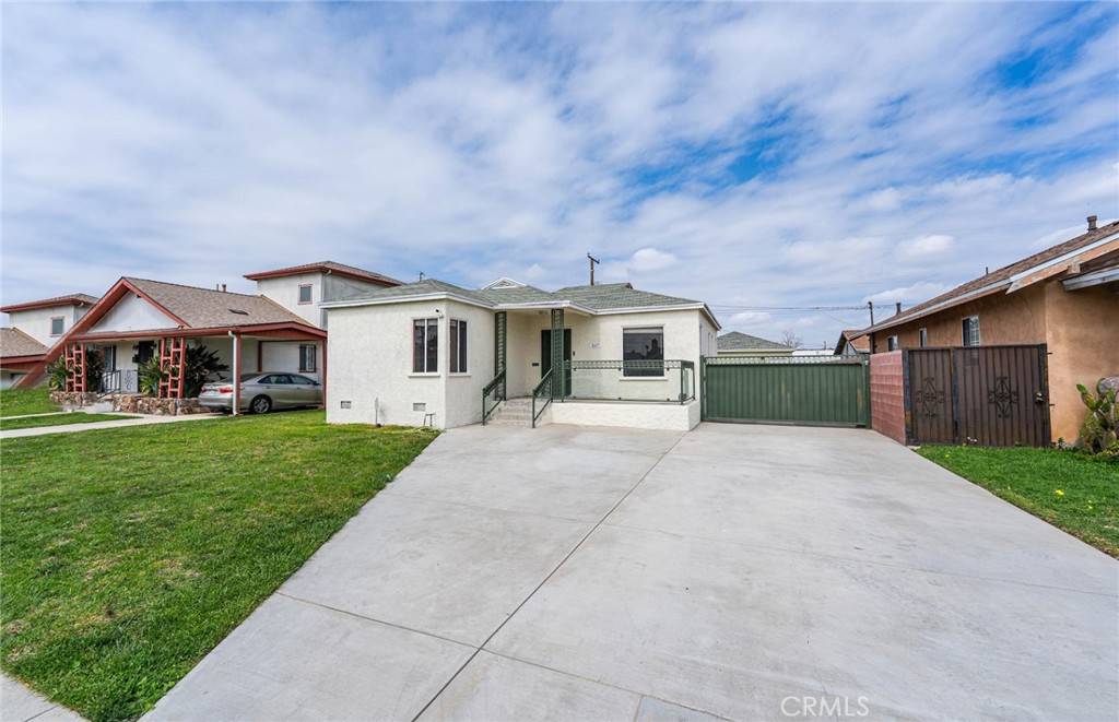 Compton, CA 90220,327 W Palmer ST