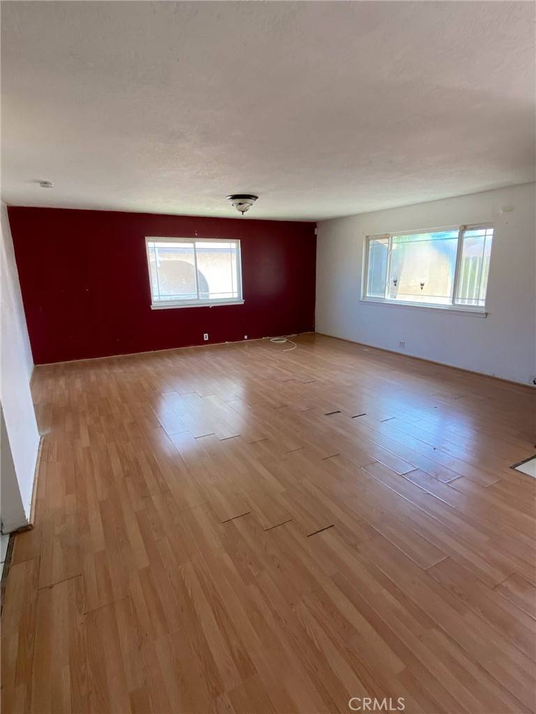 Hesperia, CA 92345,16132 Olive ST