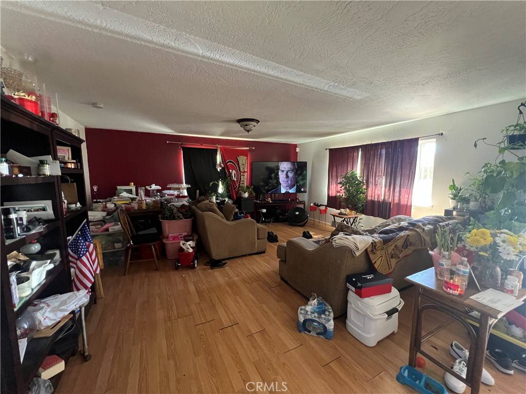 Hesperia, CA 92345,16132 Olive ST