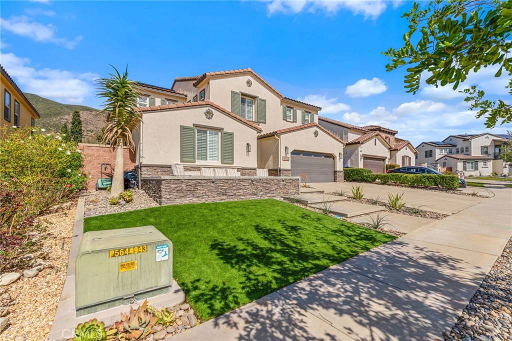 Fontana, CA 92336,15472 Six M Ranch LN