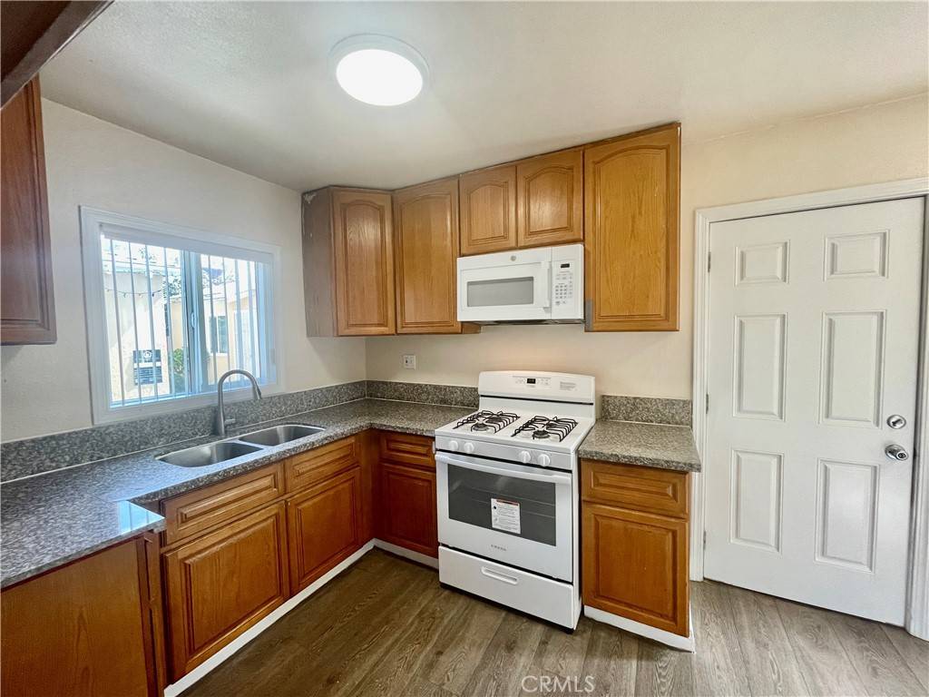 El Monte, CA 91731,11059 1/2 Walnut ST #1/2