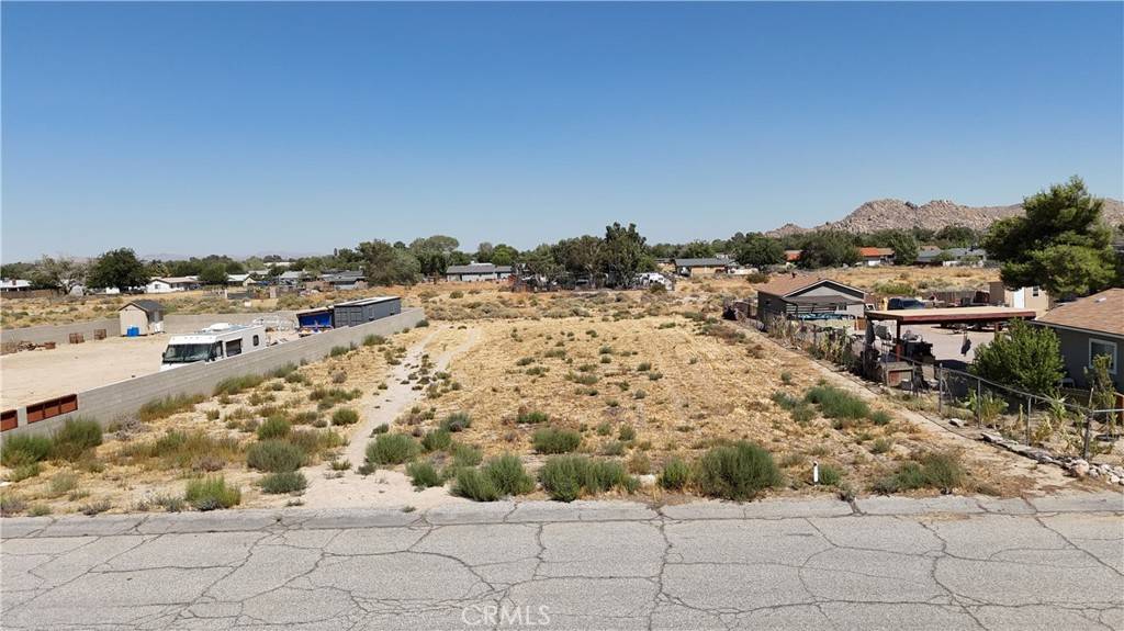 Lake Los Angeles, CA 93531,40267 165th ST