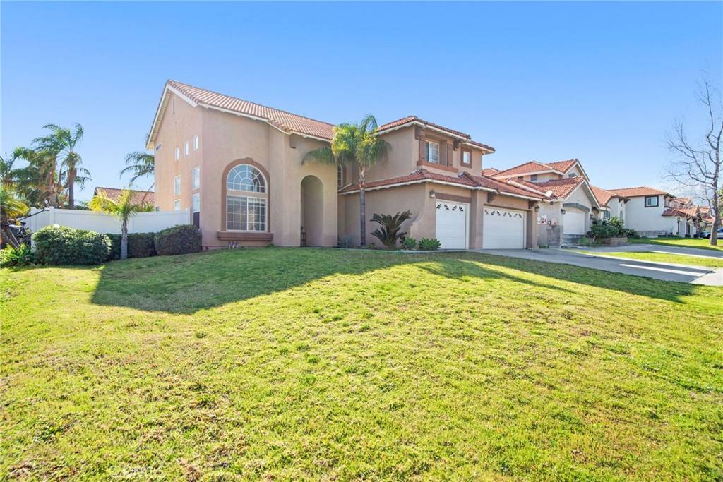 Rialto, CA 92377,2073 W Summerset DR