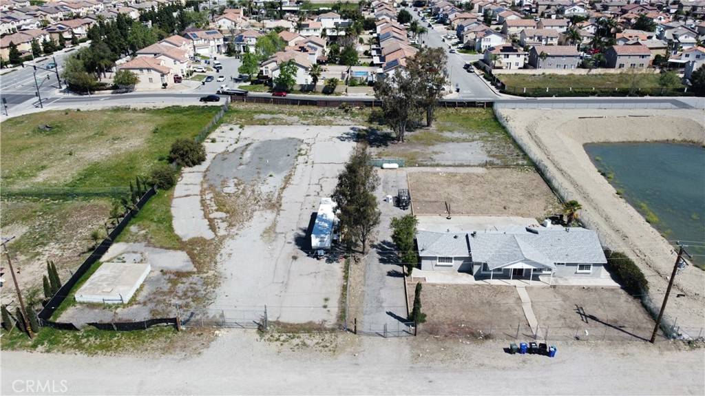 Fontana, CA 92336,16964 Mountain View AVE