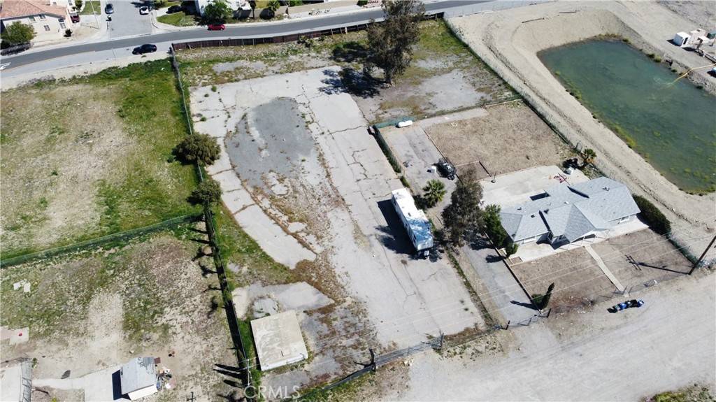 Fontana, CA 92336,16964 Mountain View AVE