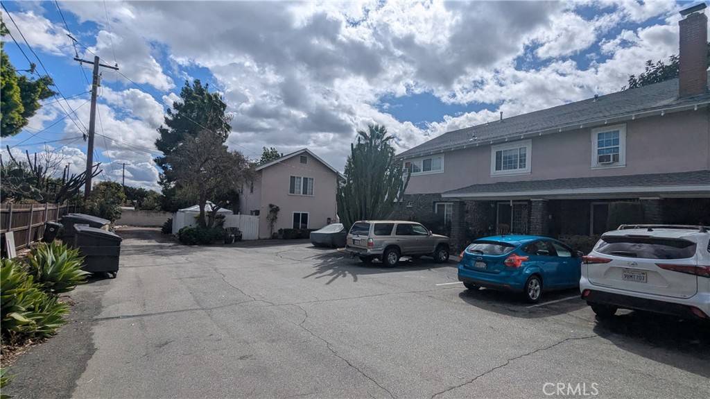 Upland, CA 91786,424 W 7th ST