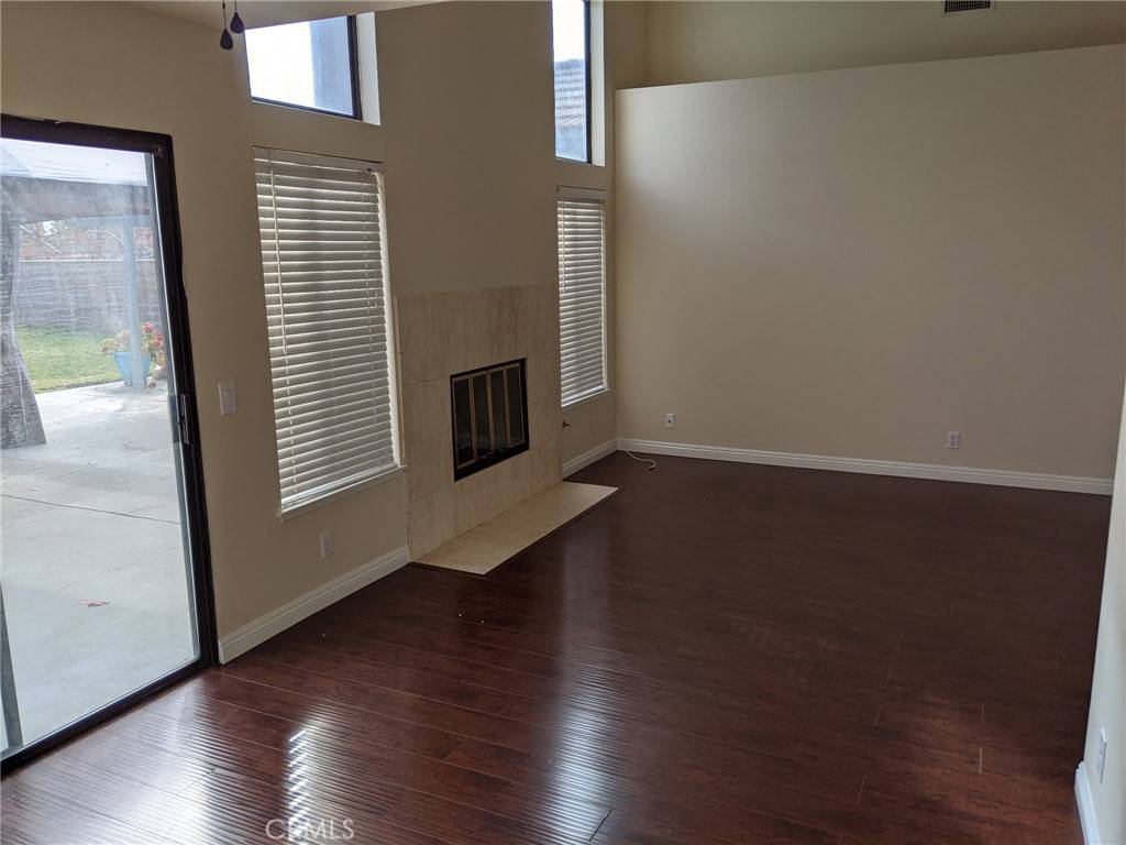 Upland, CA 91784,2002 Springcreek CIR