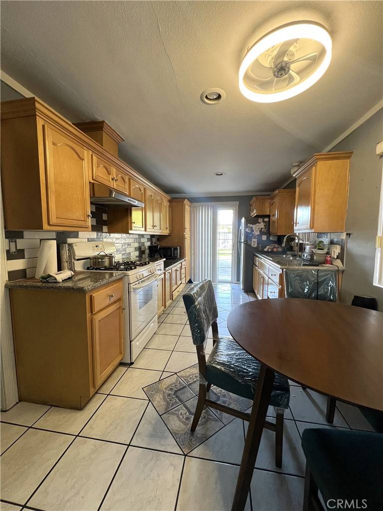 Covina, CA 91724,1021 Badillo