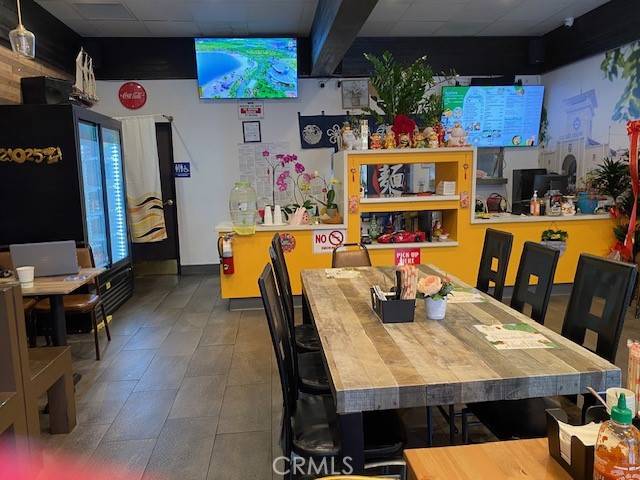 Glendora, CA 91740,1832 E Route 66 #C
