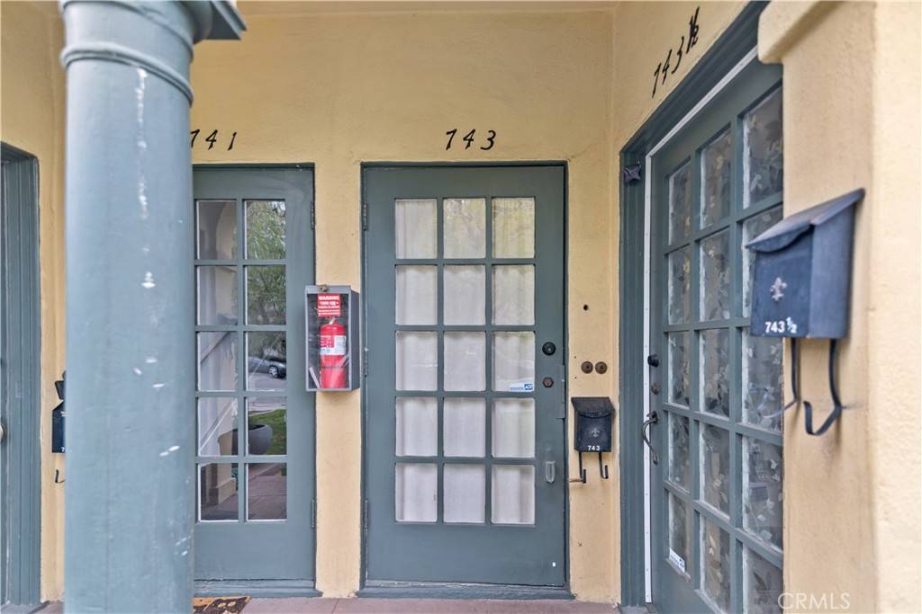 Pasadena, CA 91101,743 E Villa ST