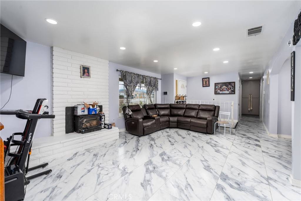 Hesperia, CA 92345,9164 Quincy AVE