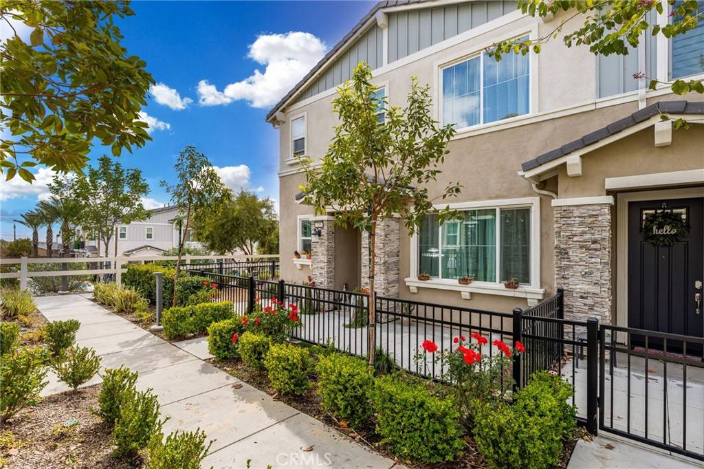 Fontana, CA 92336,16502 Casa Grande AVE #235