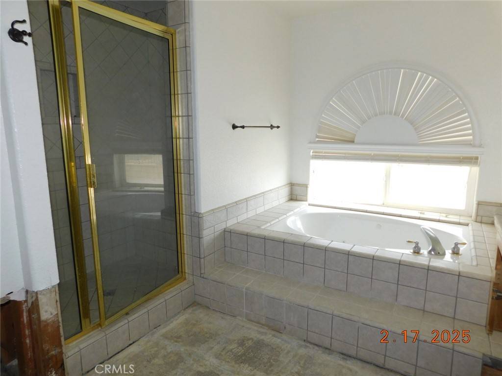 Hesperia, CA 92344,6989 Buffalo RD