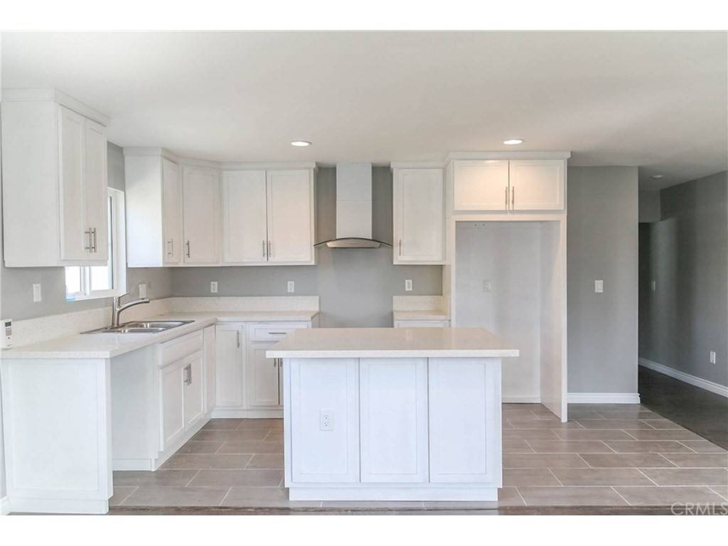 Compton, CA 90221,310 S Harris AVE