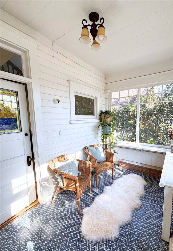 Long Beach, CA 90803,3025 E Corto PL