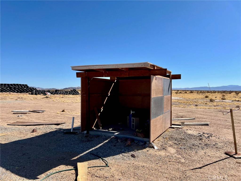 0 Camelot DR Newberry Springs, CA 92365
