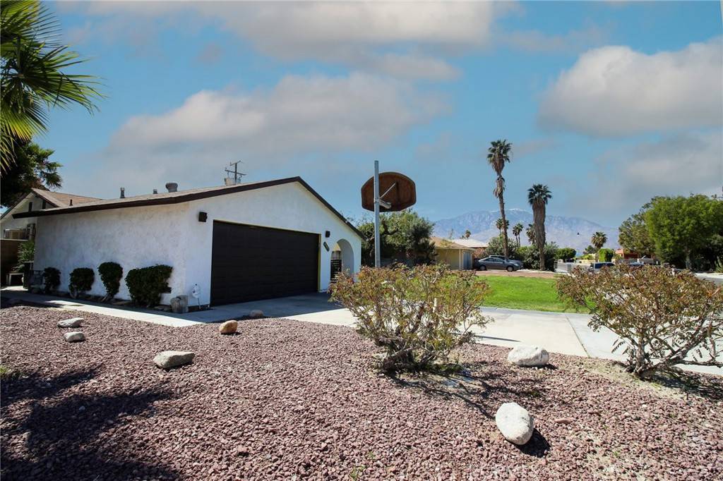 Cathedral City, CA 92234,69495 Mccallum WAY