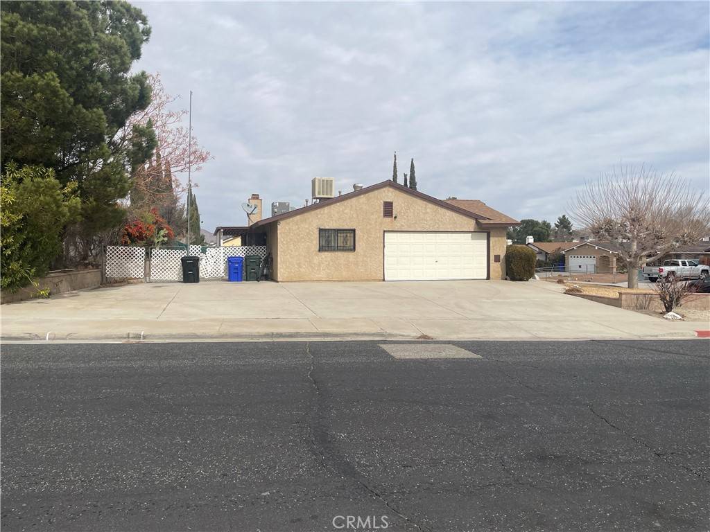 Victorville, CA 92395,13752 Deauville DR