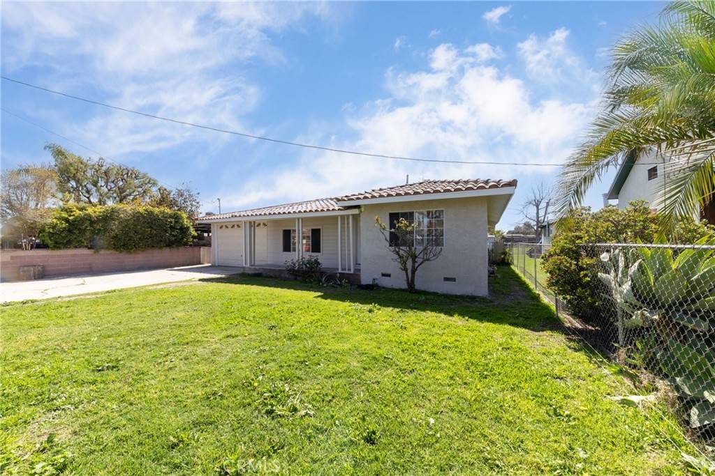 Compton, CA 90220,542 W Tichenor ST