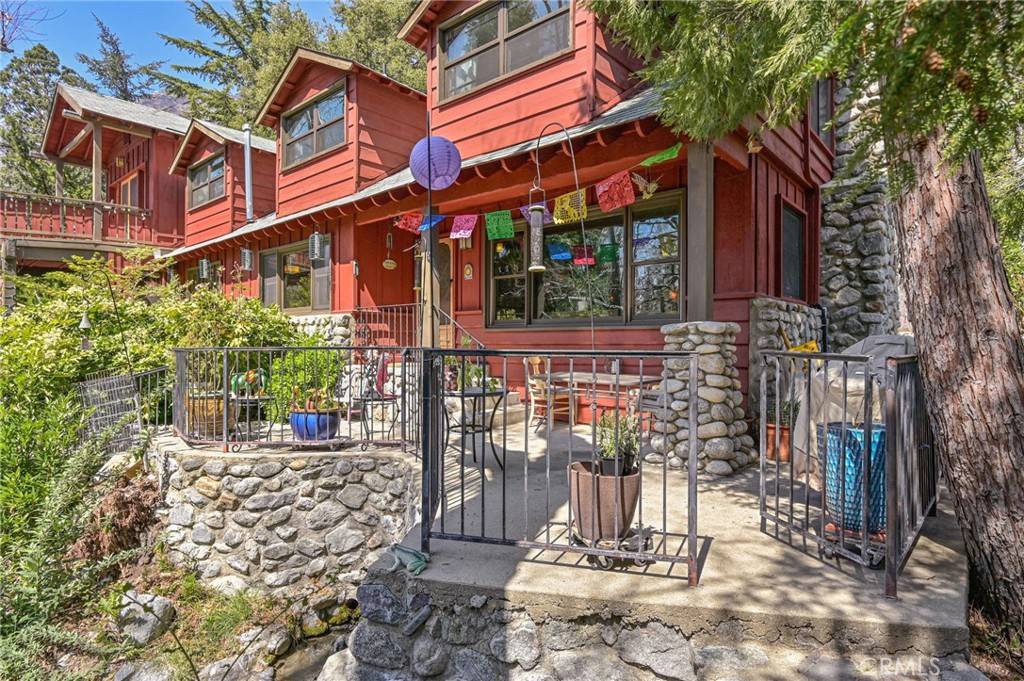 Mt Baldy, CA 91759,29 Bear DR