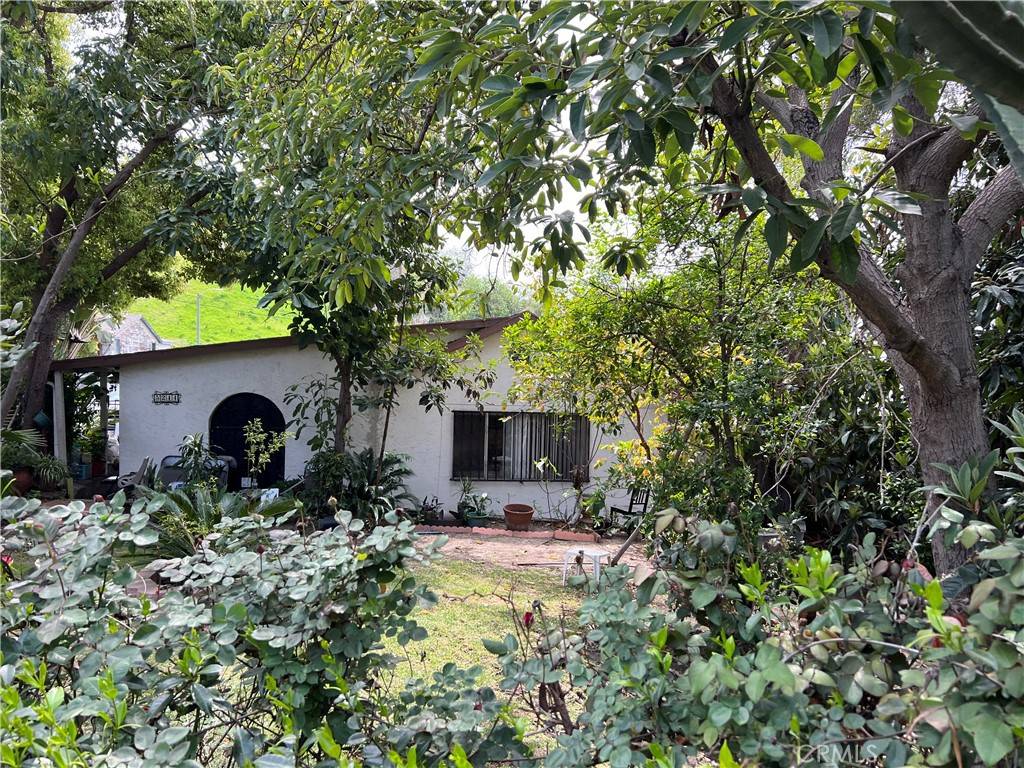Los Angeles, CA 90032,5244 Lathrop ST