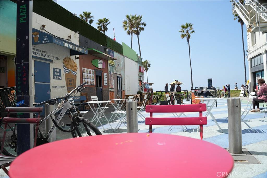 Venice, CA 90291,1301 Ocean Front