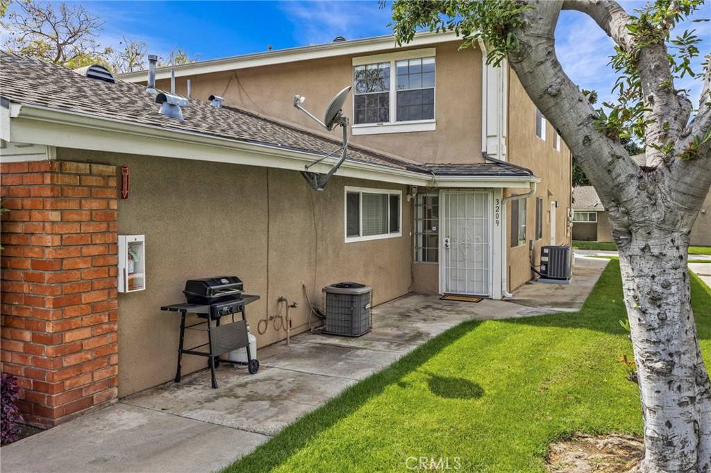 La Verne, CA 91750,3209 N White AVE