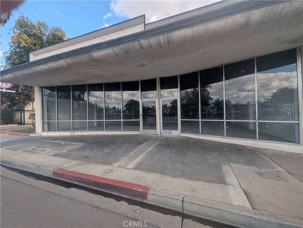 Santa Ana, CA 92701,1315 N Main ST