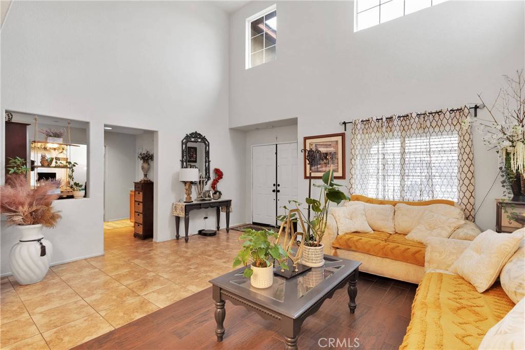 15477 Hoover LN Fontana, CA 92336