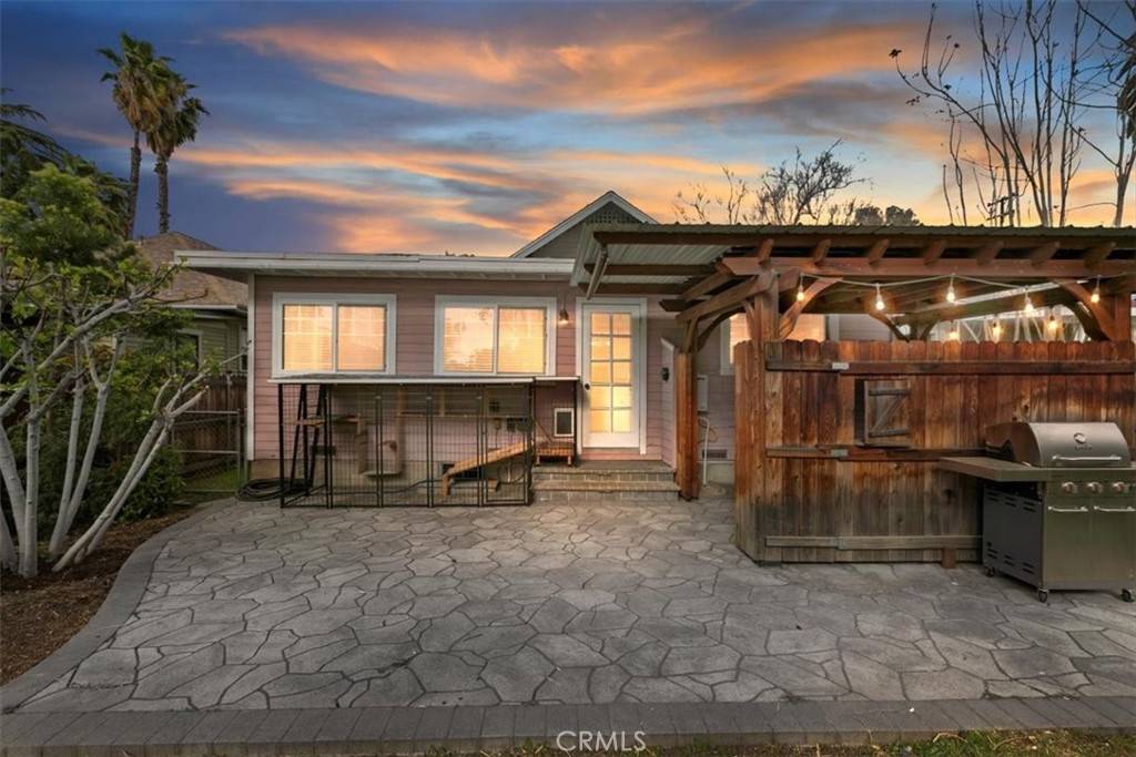 Redlands, CA 92373,128 S Center ST