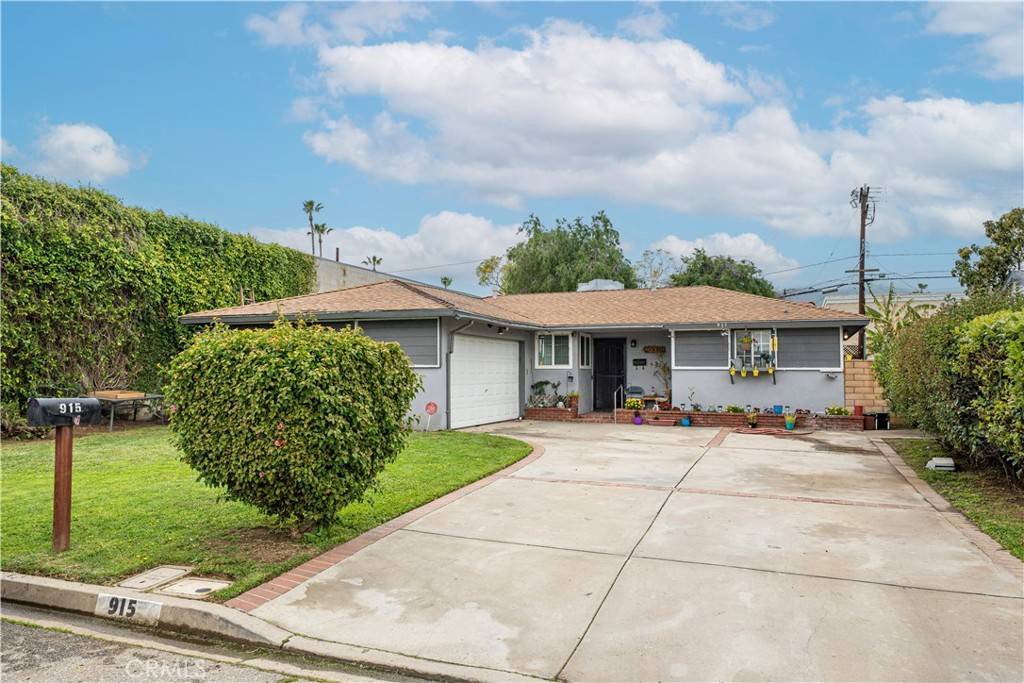 Azusa, CA 91702,915 E Hollyvale ST