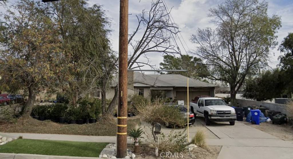 Fontana, CA 92335,8447 Tamarind AVE