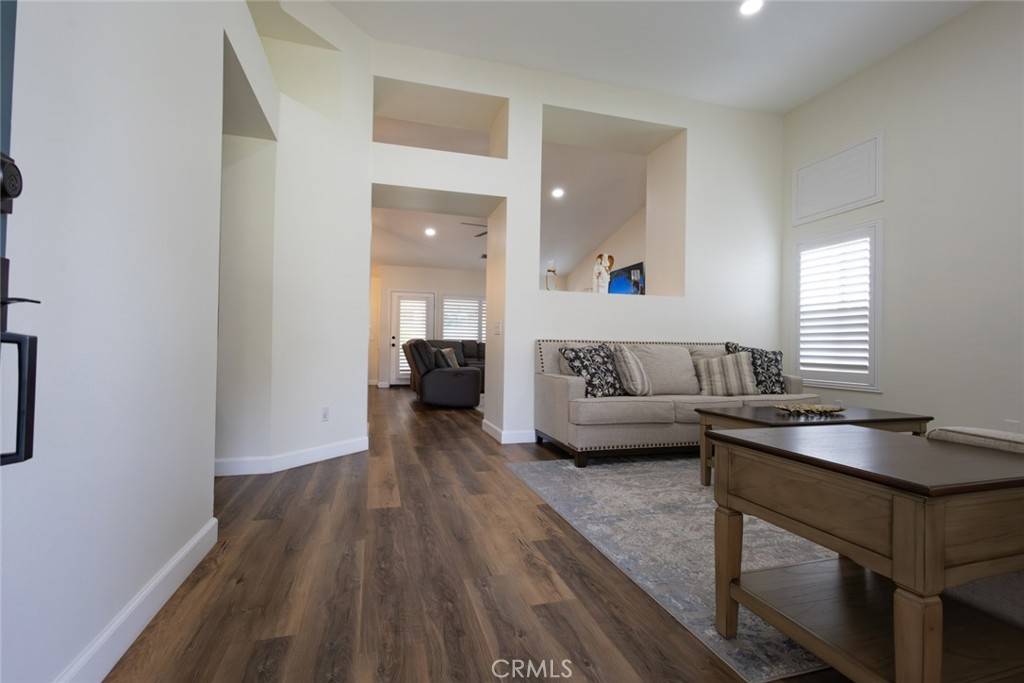 Corona, CA 92882,3170 Gunsmoke RD