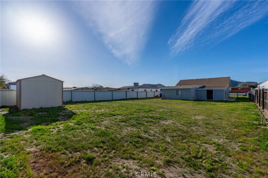 Fontana, CA 92335,16374 Washington DR