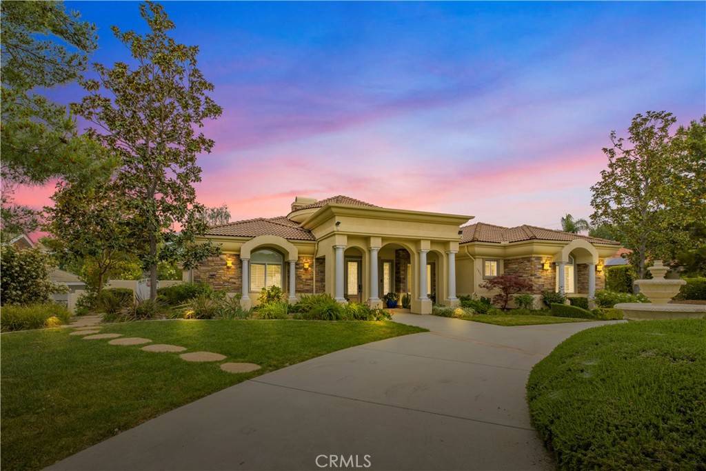 Claremont, CA 91711,3831 Grand AVE