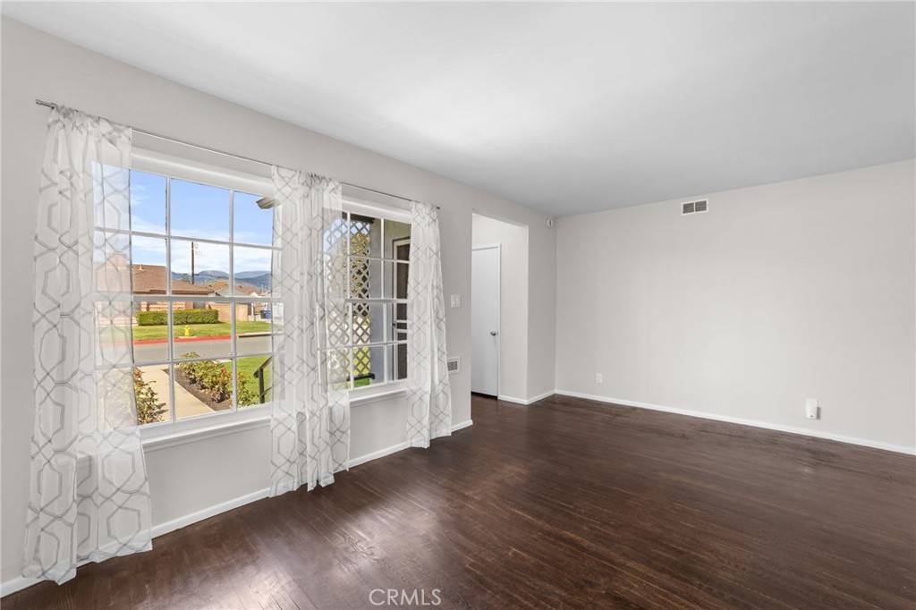 Covina, CA 91722,876 W Edna PL