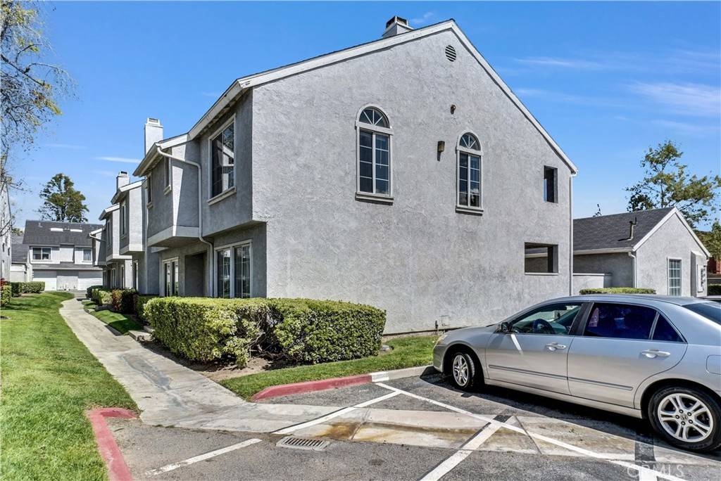 Rialto, CA 92376,176 W Walnut AVE #F