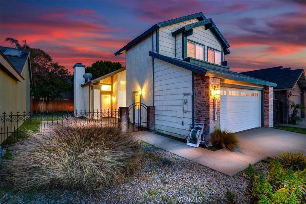 Fontana, CA 92337,11807 Autumn PL